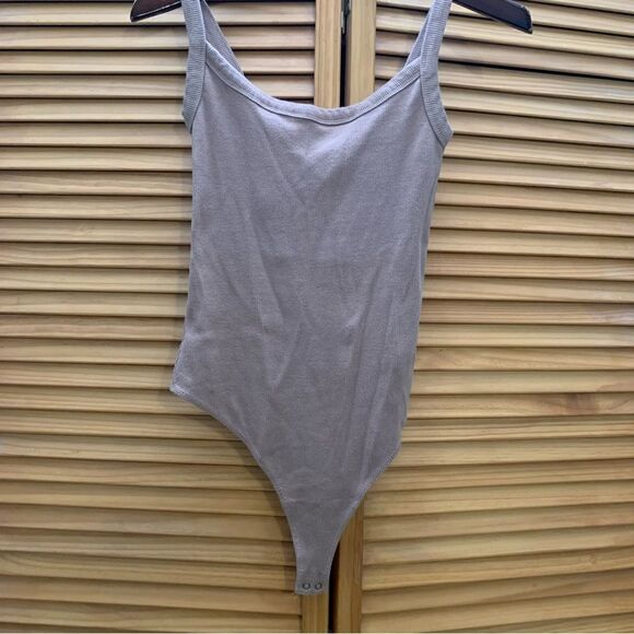 Abercrombie & Fitch Soft A&F Ribbed Bodysuit Medium - Picture 3 of 4